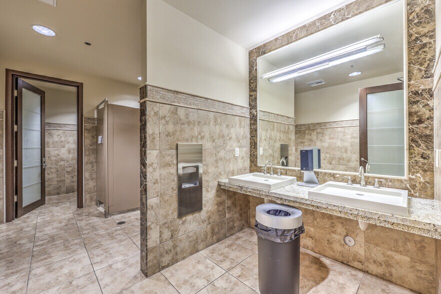 More Photos Of 955 Grier Dr, Las Vegas Light Distribution For Lease