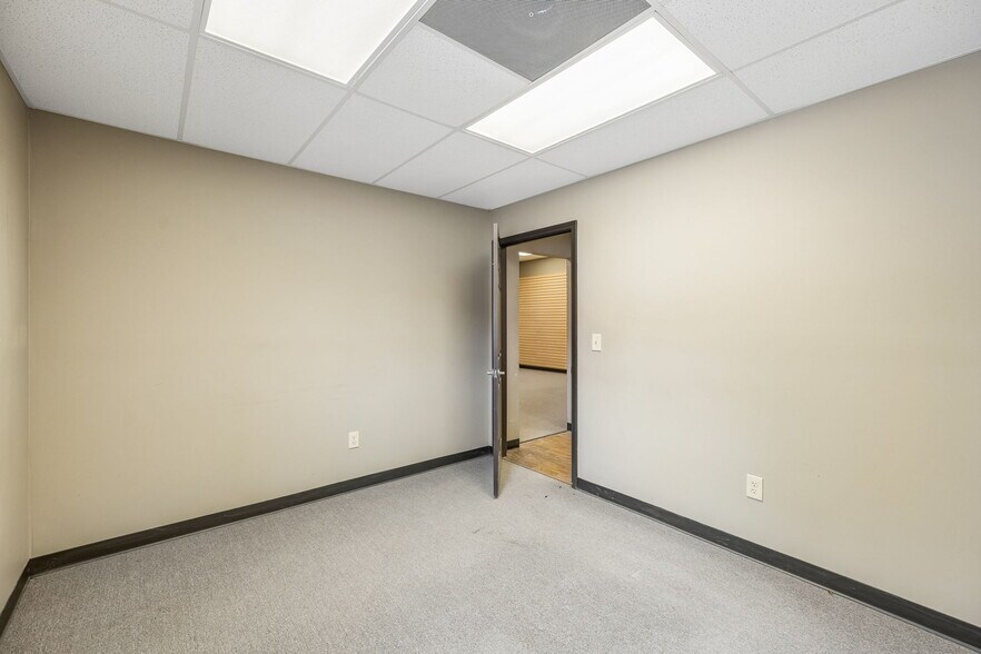 More Photos Of 1311 W College St, Murfreesboro Industrial For Sale