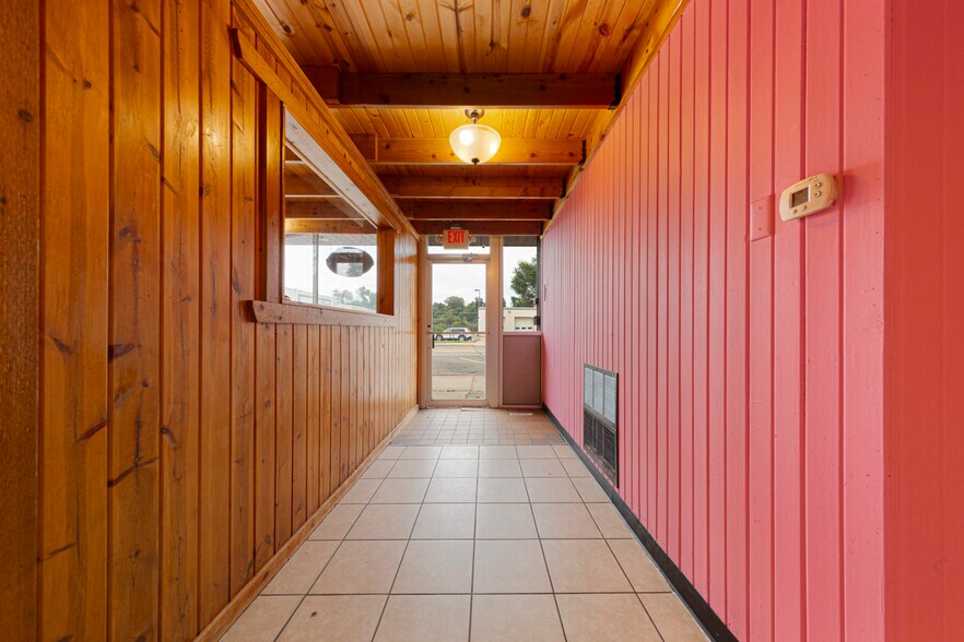 More Photos Of 508 Central Ave N, Faribault Storefront Retail Residential For Sale