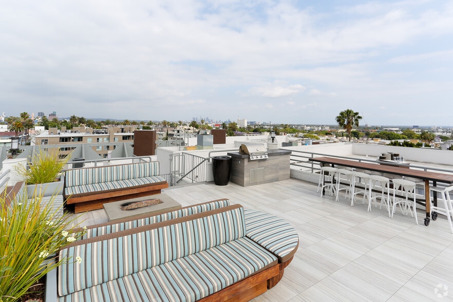 More Photos Of 1443 N Fuller Ave, Los Angeles Apartments For Sale
