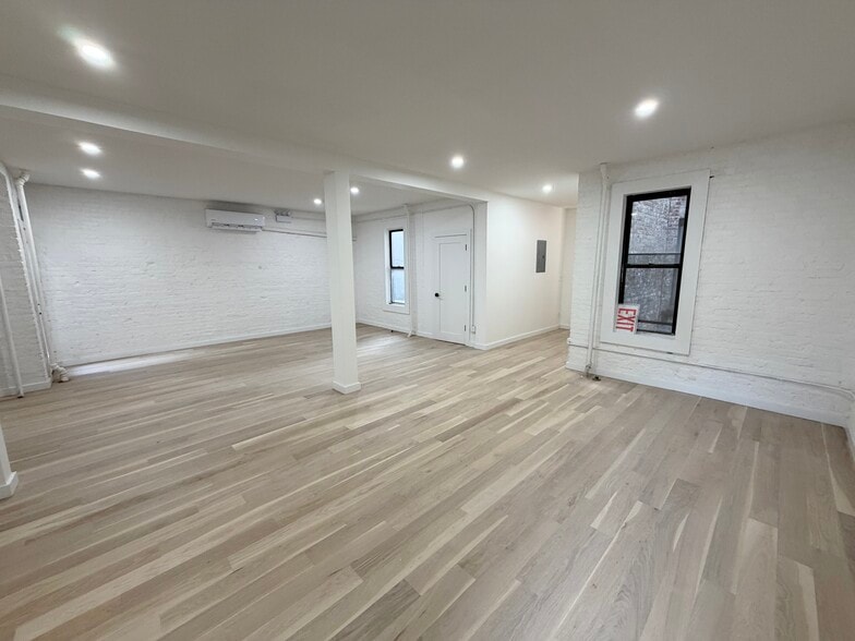 More Photos Of 157 Huron St, Brooklyn Apartments For Lease