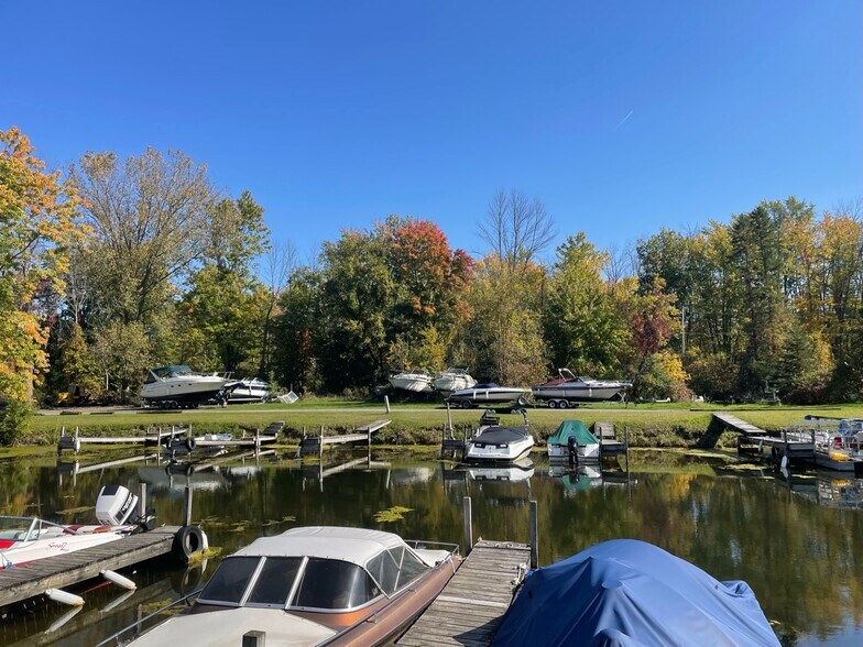 More Photos Of 9503 Hitchcock Point, Bridgeport Marina For Sale