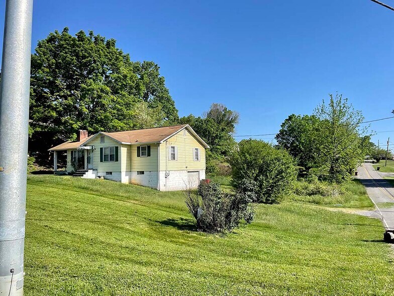 More Photos Of 3400 W Market St, Johnson City Land For Sale