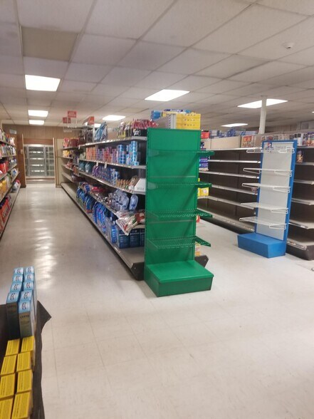More Photos Of 82 Main St S, Bethlehem Service Station For Sale