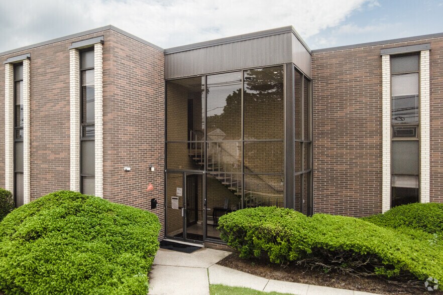 More Photos Of 205 Moonachie Rd, Moonachie Warehouse For Lease