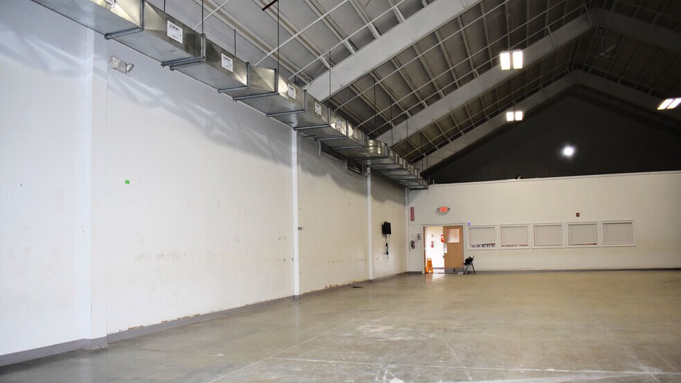 More Photos Of 24 Holt Dr, Stony Point Self Storage For Lease