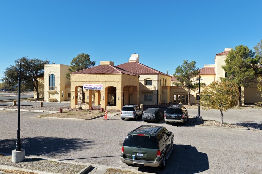 More Photos Of 790 Avenida de Mesilla, Las Cruces Hotel For Sale