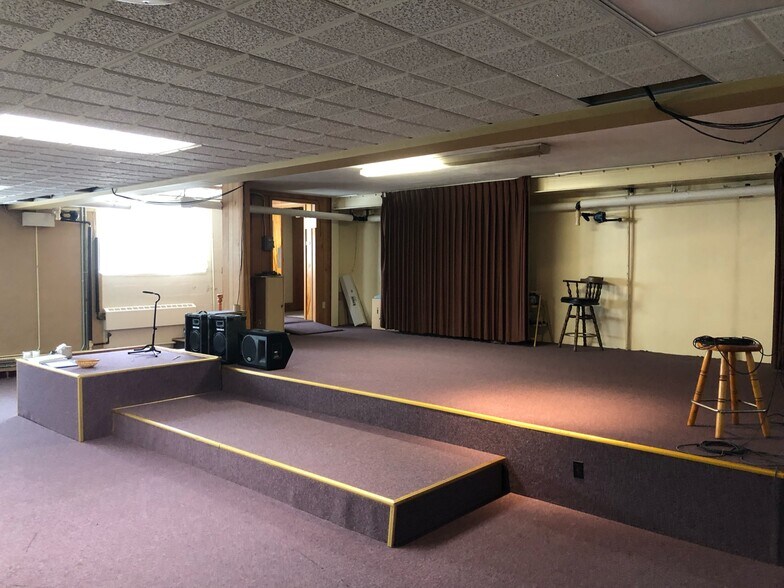 More Photos Of 501 W Market St, Perkasie Religious Facility For Sale
