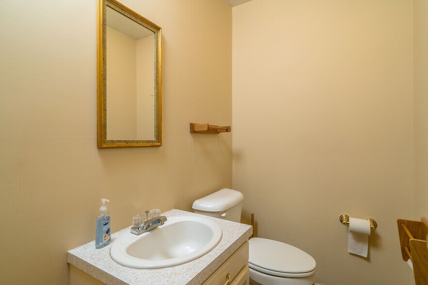 More Photos Of 110 N Wayne Ave, Waynesboro Office For Sale