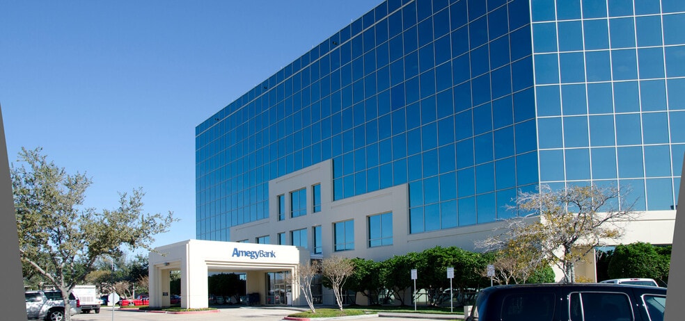 More Photos Of 1300 Rollingbrook Dr, Baytown Office For Lease