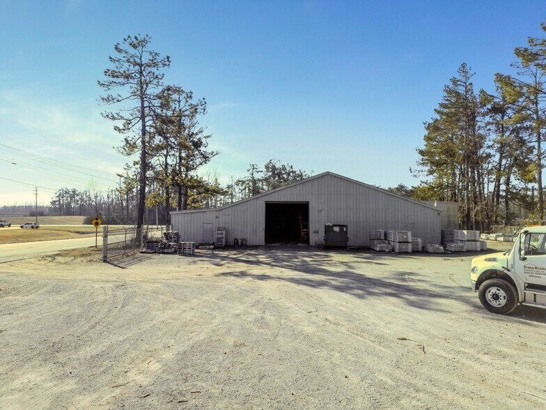 More Photos Of 2750 S Harper Rd, Corinth Manufacturing For Sale