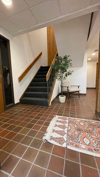 More Photos Of 5101 Thimsen Ave, Minnetonka Medical For Lease