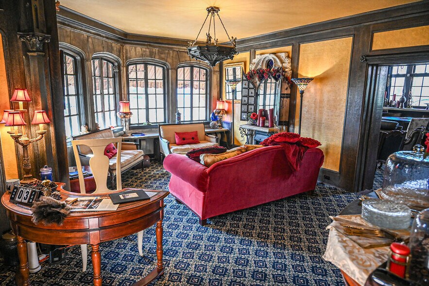 More Photos Of 1272 SW Fillmore St, Topeka Hospitality For Sale