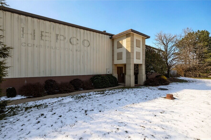 More Photos Of 62 H and S Dr, Selinsgrove Warehouse For Sale