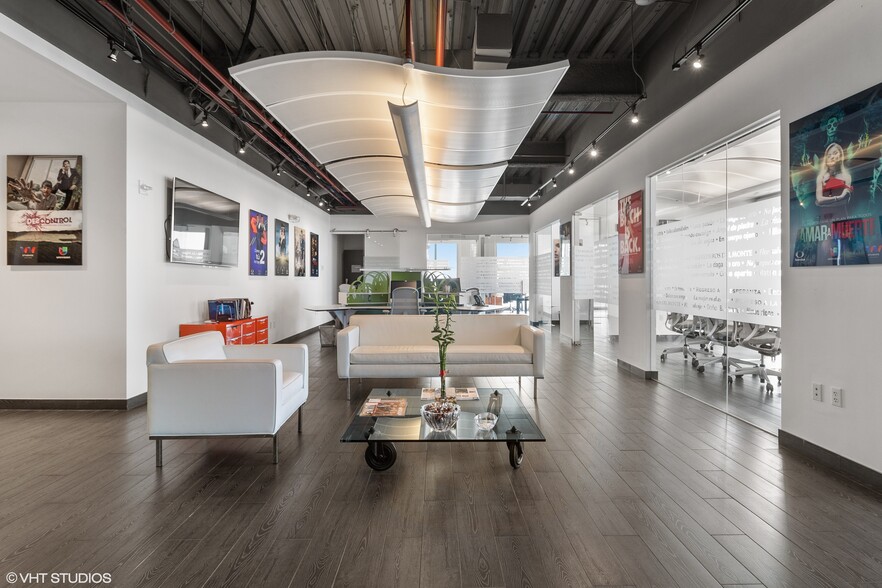 More Photos Of 175 SW 7th St, Miami Medical For Sale