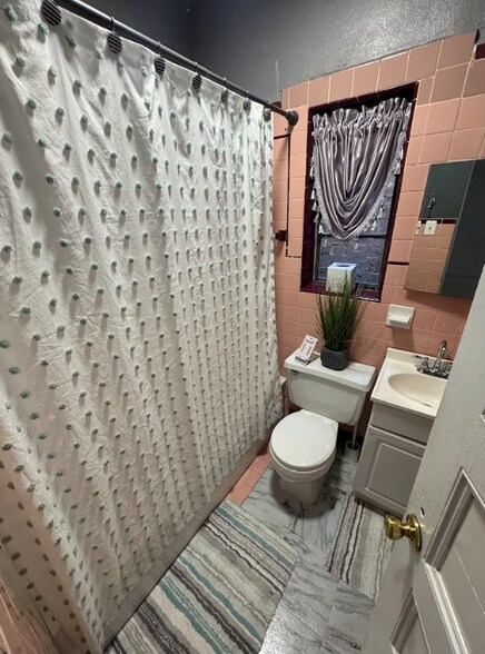 More Photos Of 591-593 60th St, West New York Storefront Retail Residential For Sale