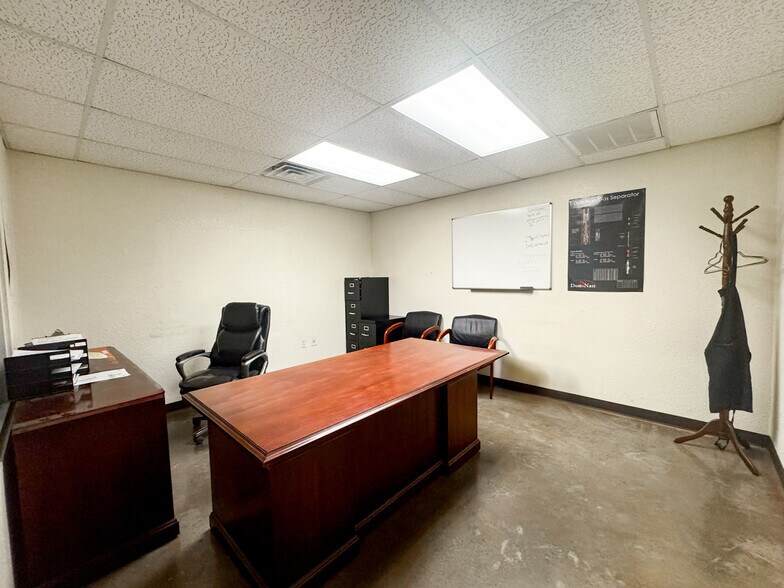 More Photos Of 410 Colorado Ave, Big Lake Industrial For Sale