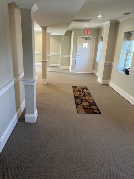 More Photos Of 64R Main St, New Canaan Office For Lease