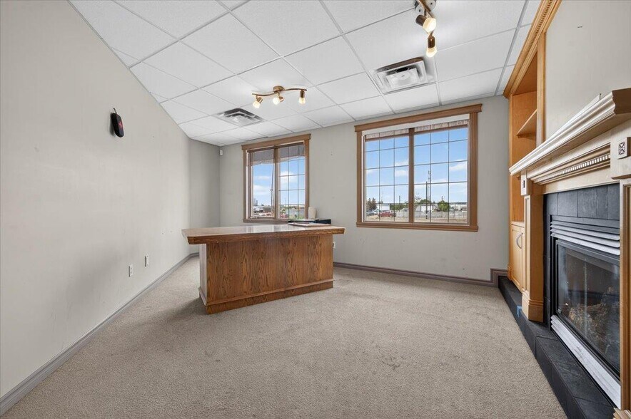 More Photos Of 12803 54th St NW, Edmonton Office For Sale