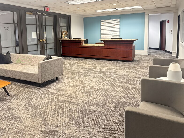 More Photos Of 470 Olde Worthington Rd, Westerville Coworking Space
