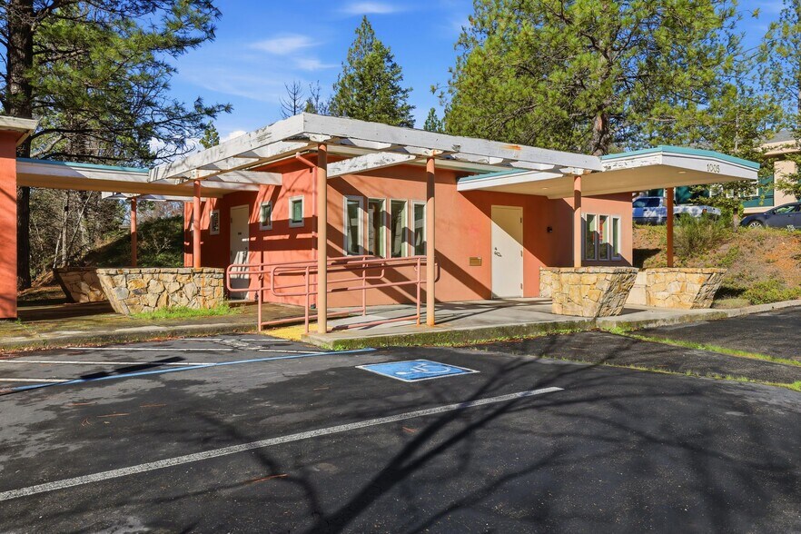 More Photos Of 1005 Fowler Way, Placerville Medical For Sale