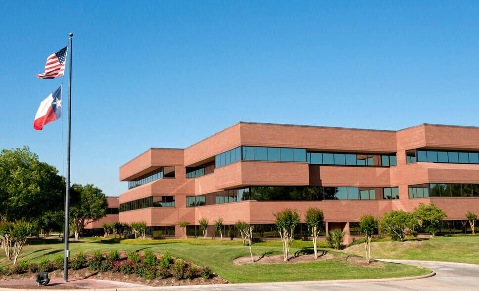 More Photos Of 4001 Technology Dr, Angleton Office For Lease
