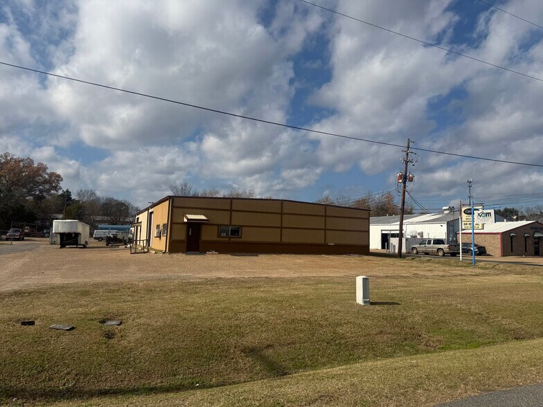 More Photos Of , Shreveport Flex For Sale