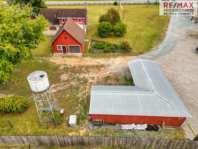 More Photos Of 17466 Benns Church Blvd, Smithfield Freestanding For Sale