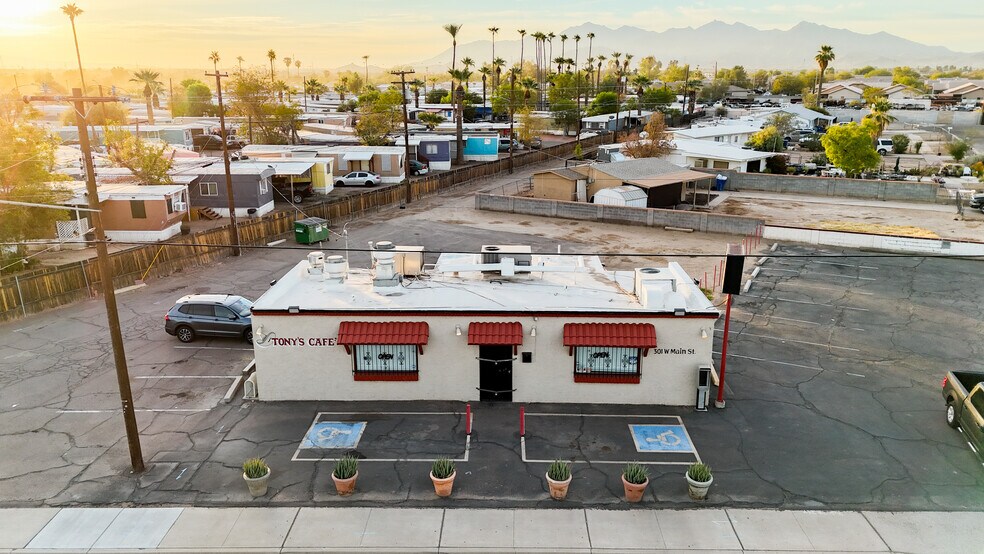 More Photos Of 301 W Main St, Avondale Restaurant For Lease