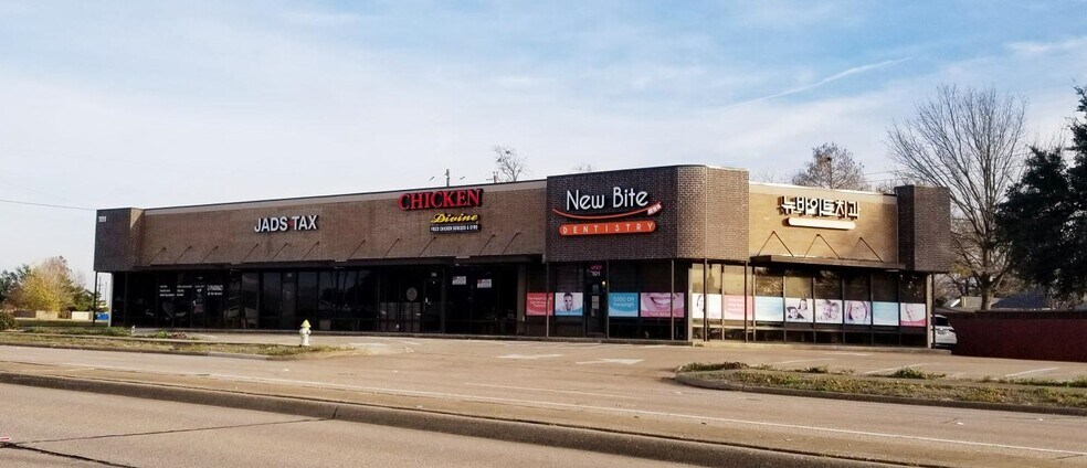 Primary Photo Of 1111 W Frankford Rd, Carrollton Unknown For Lease