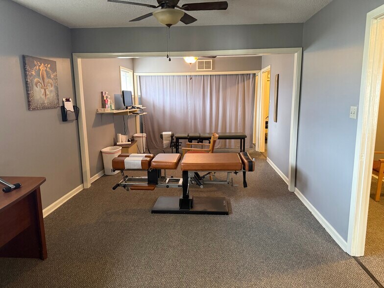 More Photos Of 161 Highway 72 E, Collierville Office For Sale
