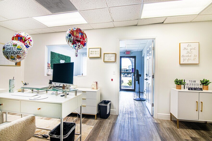 More Photos Of 2326 Del Prado Blvd, Cape Coral Office For Lease