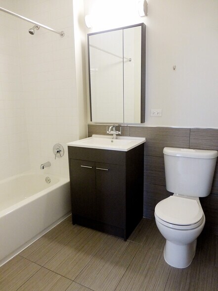 More Photos Of 8 Vanderbilt Ave, Brooklyn Apartments For Lease