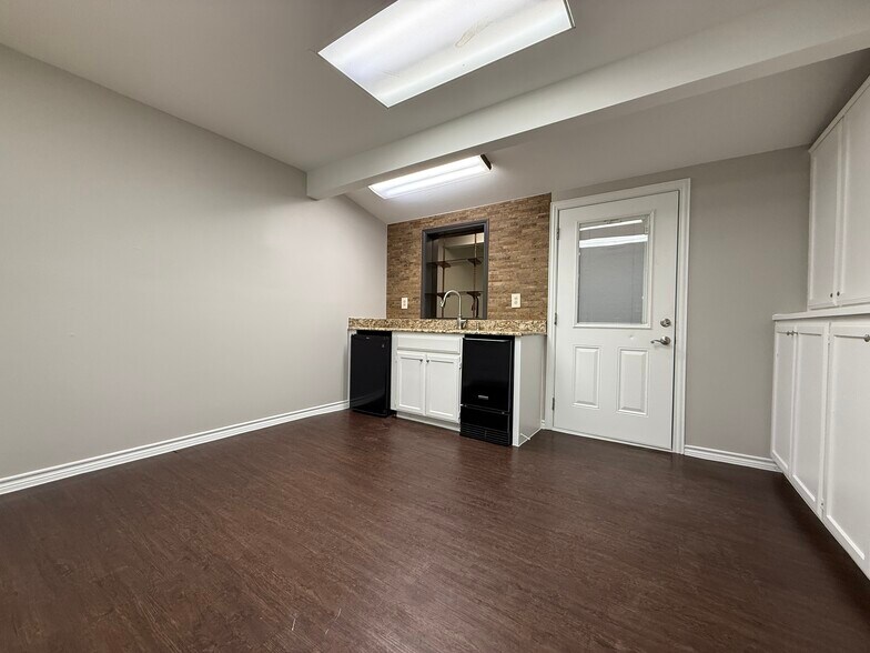 More Photos Of 2700 James St, Denton Industrial For Lease