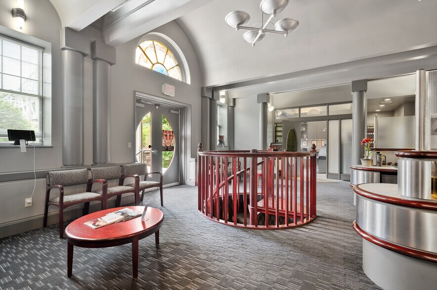 More Photos Of 500 Chadwick St, Sewickley Medical For Sale