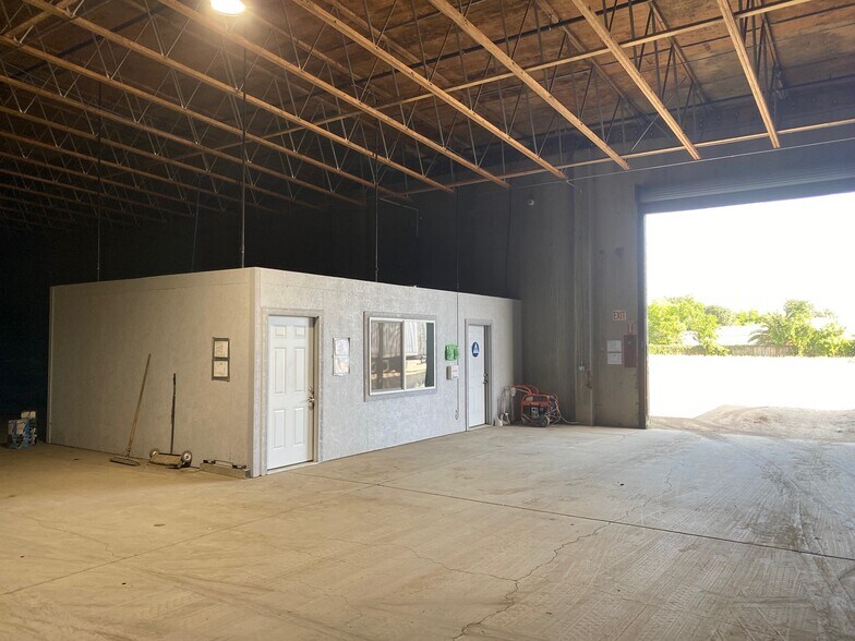More Photos Of 1838 Vicki Ln, Stockton Warehouse For Lease