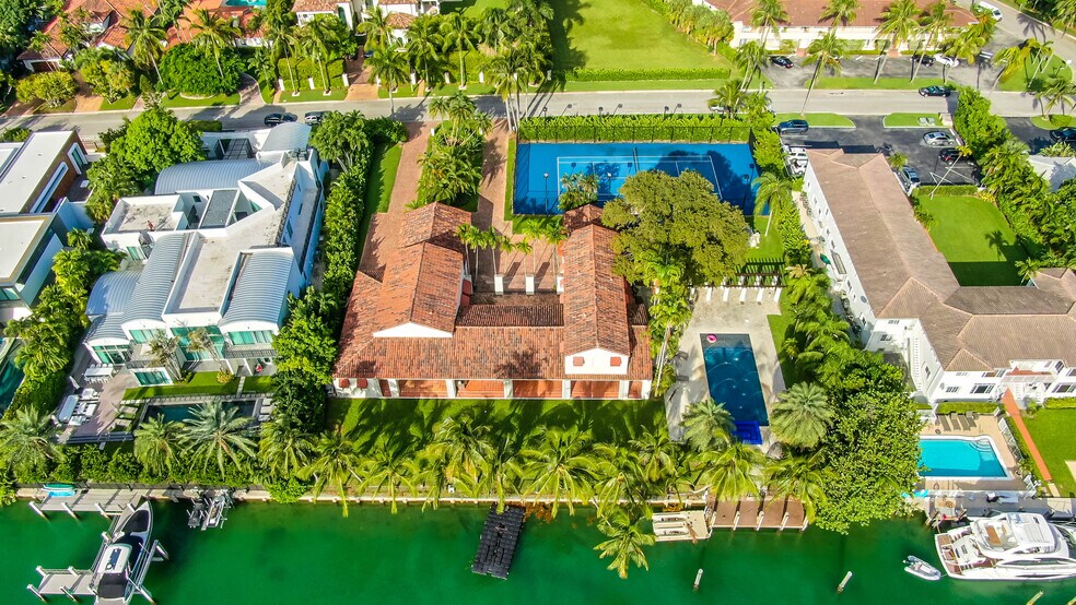 More Photos Of 44 Bal Bay Dr, Bal Harbour Land For Sale