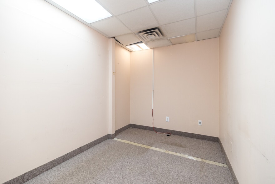 More Photos Of 908-918 Town Center, New Britain Office For Sale