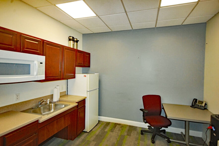 More Photos Of 12100 Annapolis Rd, Glenn Dale Bank For Sale