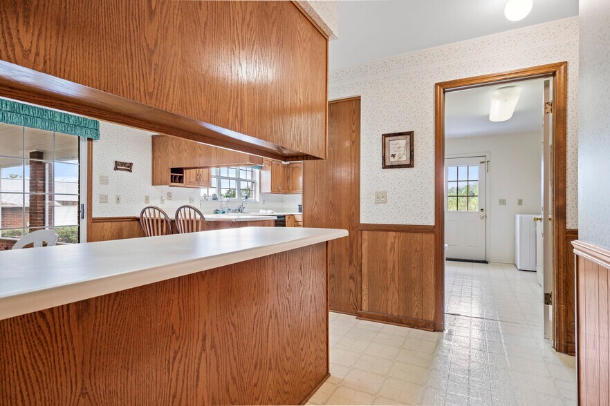 More Photos Of 1313 Irvin Ave SW, Live Oak Apartments For Sale