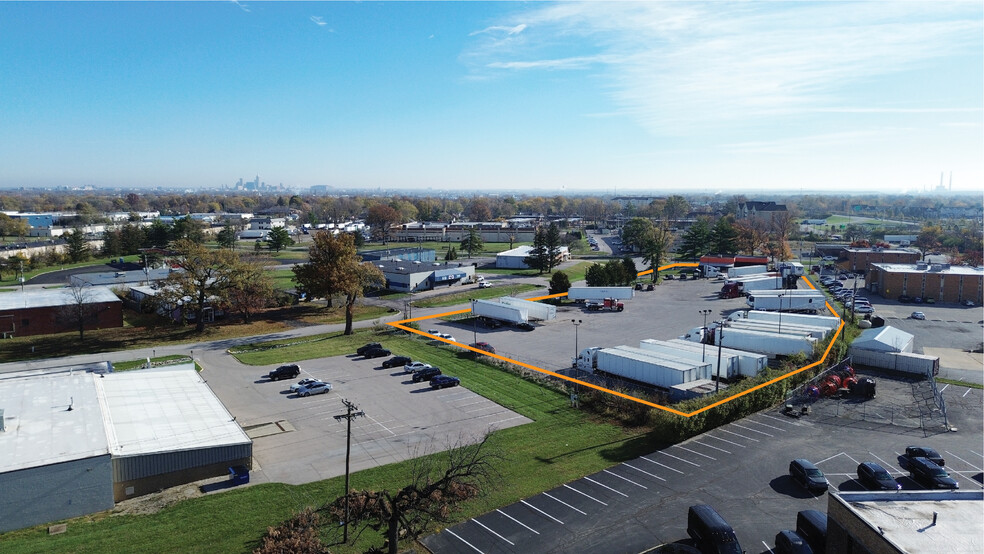 Primary Photo Of 2360 Distributors Dr, Indianapolis Auto Dealership For Lease