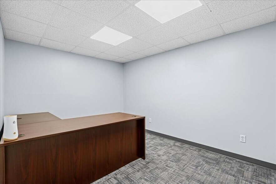 More Photos Of 57 Mountain Rd, Halifax Office For Sale
