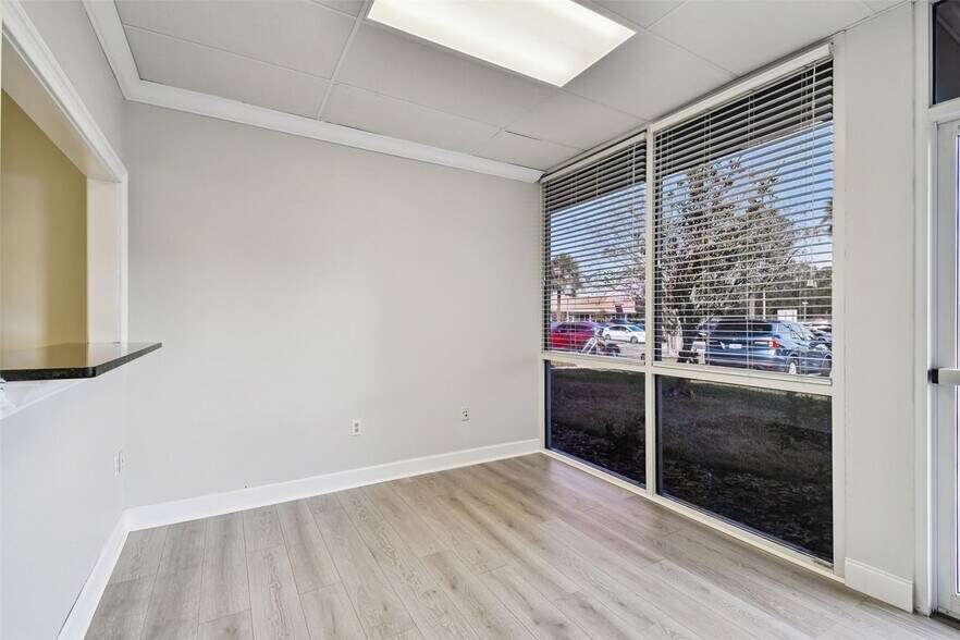 More Photos Of 5404 Hoover Blvd, Tampa Medical For Sale