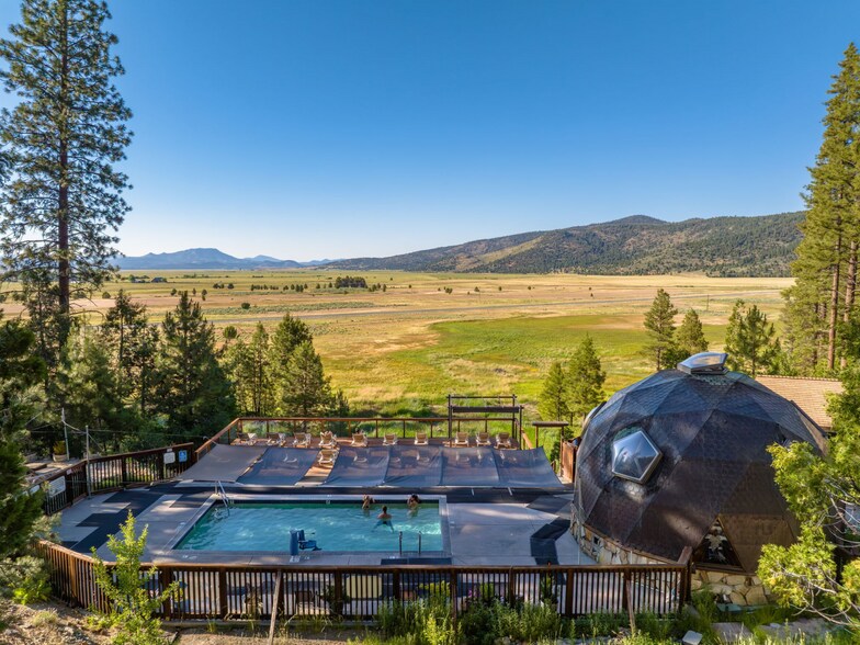 More Photos Of 521 Campbell Hot Springs Rd, Sierraville Hotel For Sale