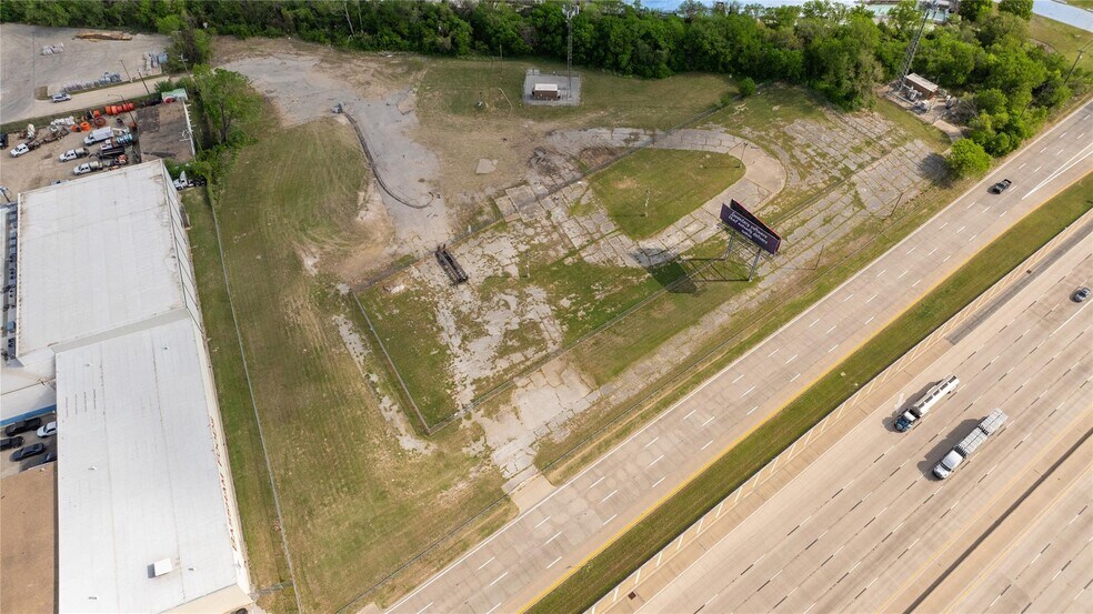 More Photos Of 5301 Hemphill St, Fort Worth Land For Sale