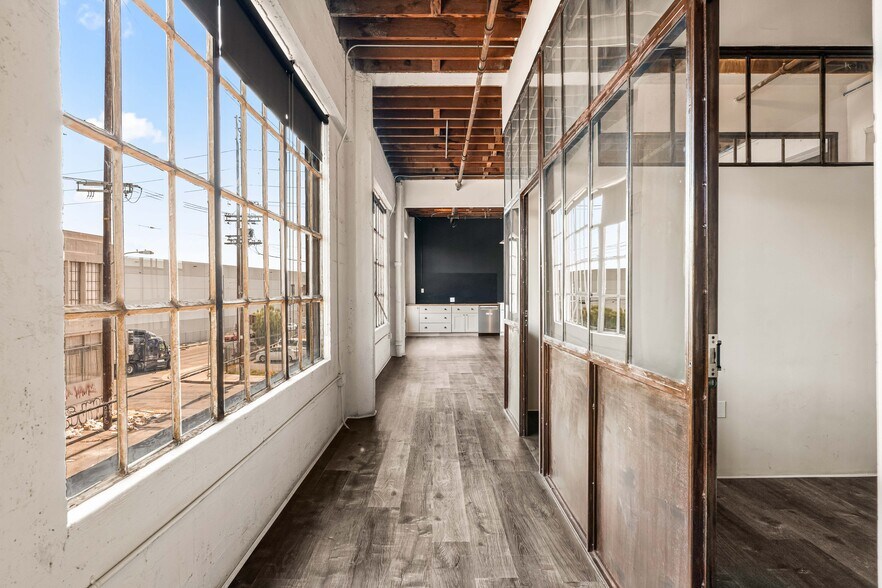 More Photos Of 932 Wilson St, Los Angeles Loft Creative Space For Lease