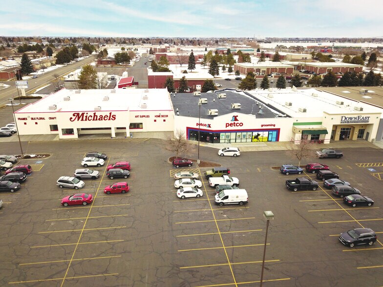 More Photos Of 2345-2395 E 17th St, Idaho Falls Department Store For Lease