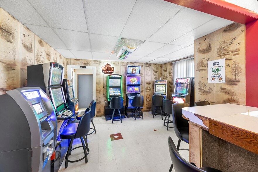 More Photos Of 2740 Elm St, Butte Bar For Sale