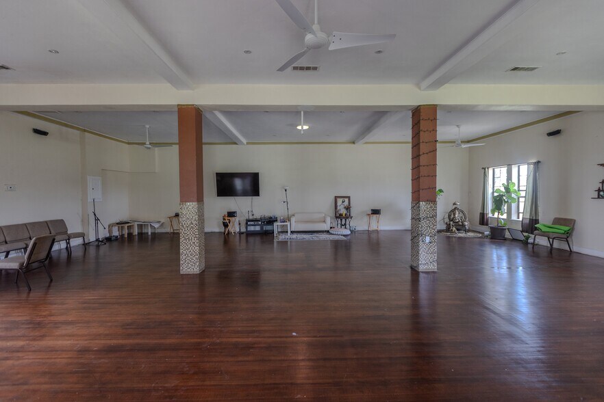 More Photos Of 7802 Ranch Road 1051, Uvalde Land For Sale