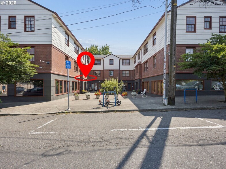 More Photos Of 5400 NE 30th Ave, Portland Office For Lease